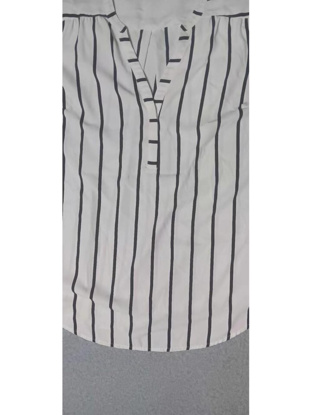 Torrid Harper Flutter Sleeve Blouse Womens Size 4 Black And White Stripes... - Picture 11 of 12